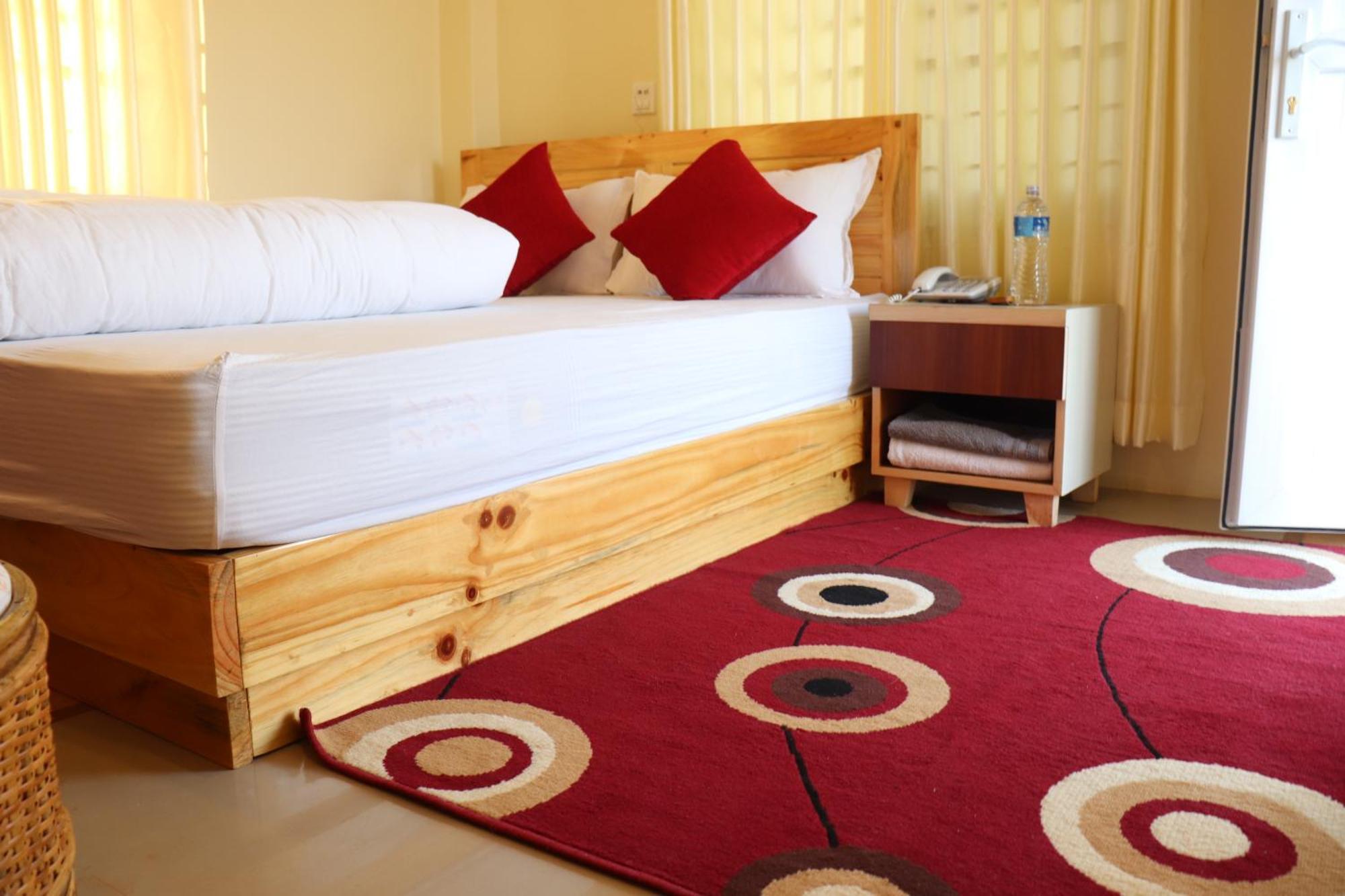 Hotel Young'S Stupa Ranipauwa Екстериор снимка