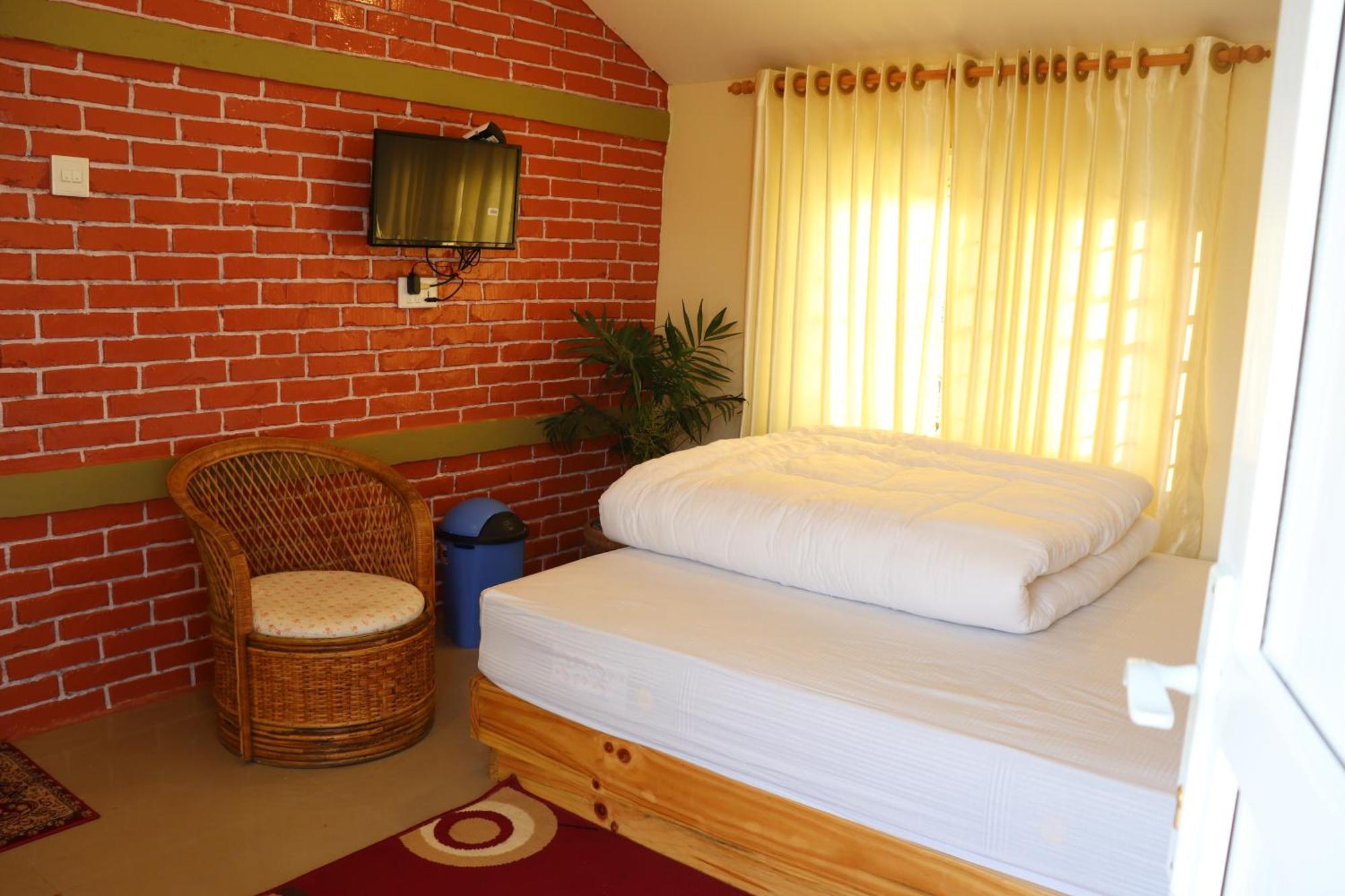Hotel Young'S Stupa Ranipauwa Екстериор снимка