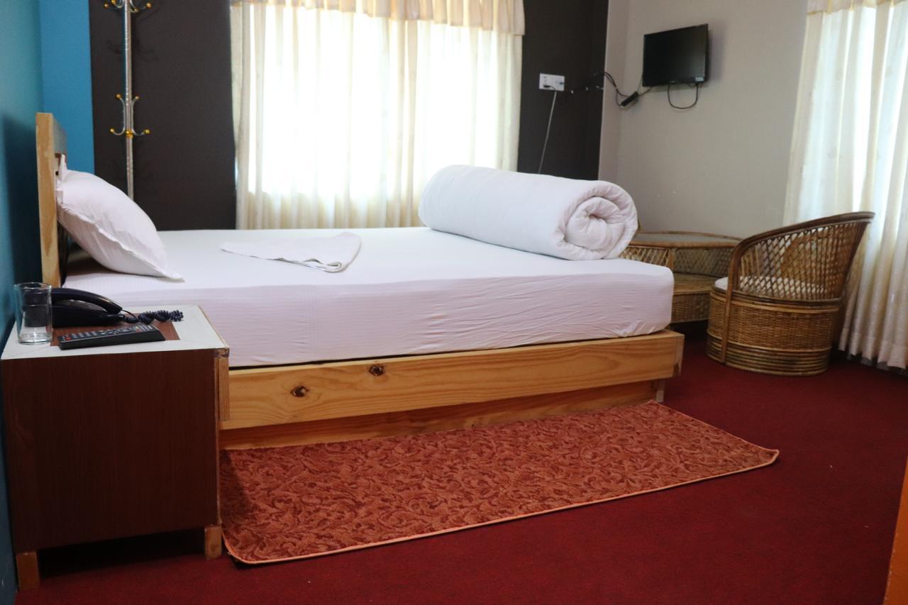 Hotel Young'S Stupa Ranipauwa Екстериор снимка