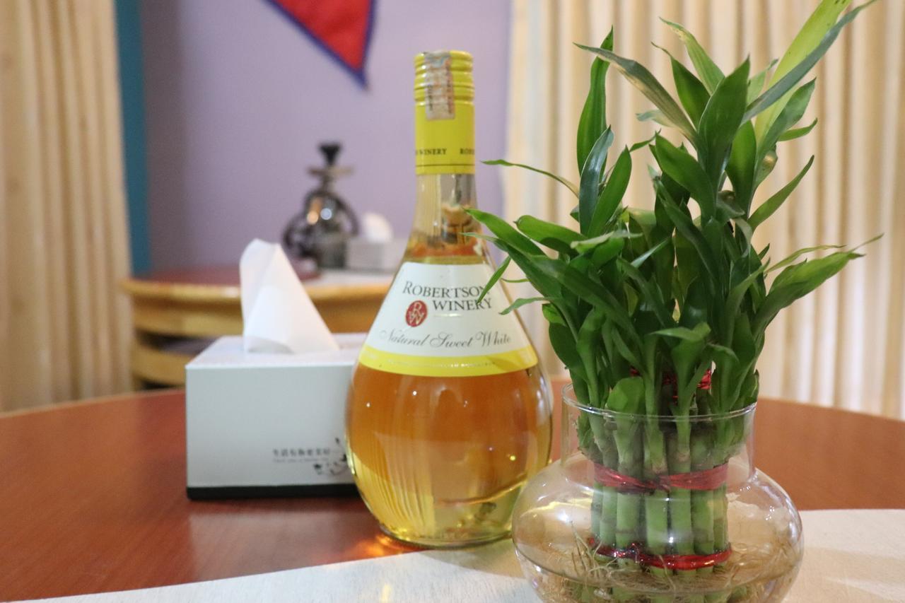 Hotel Young'S Stupa Ranipauwa Екстериор снимка
