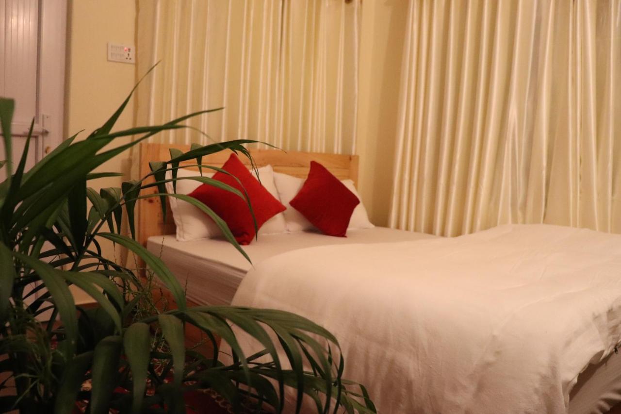 Hotel Young'S Stupa Ranipauwa Екстериор снимка