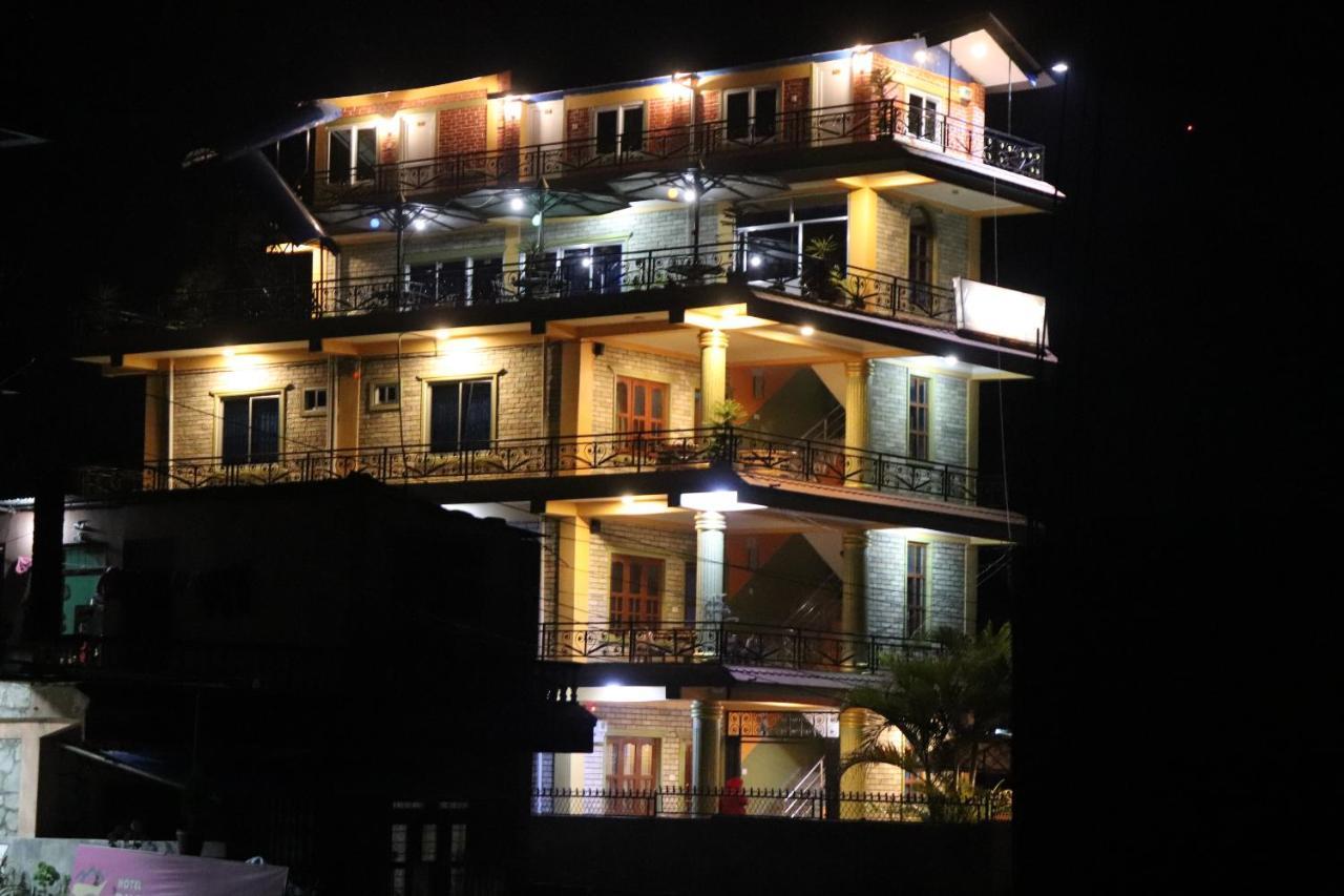 Hotel Young'S Stupa Ranipauwa Екстериор снимка