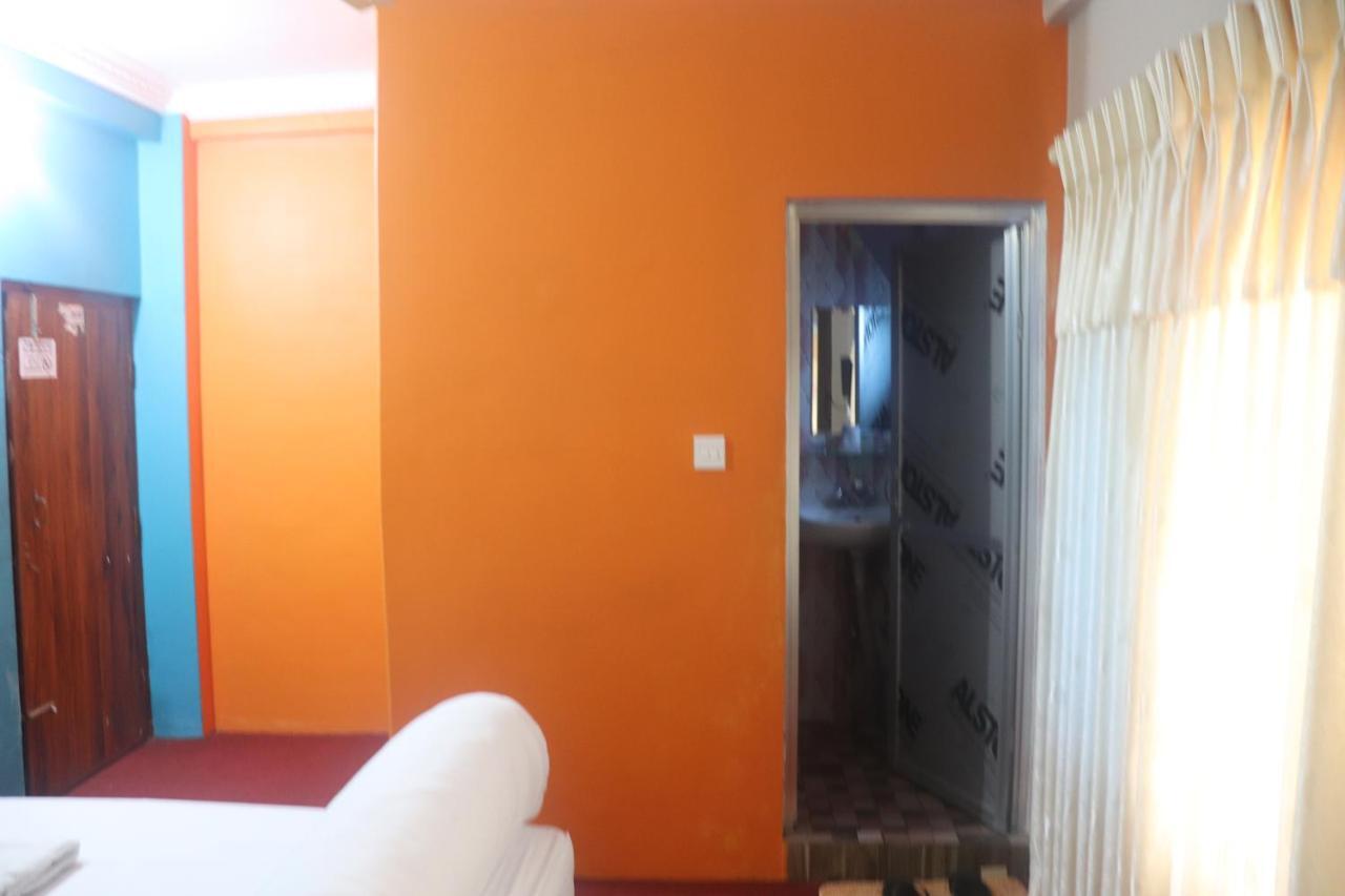Hotel Young'S Stupa Ranipauwa Екстериор снимка