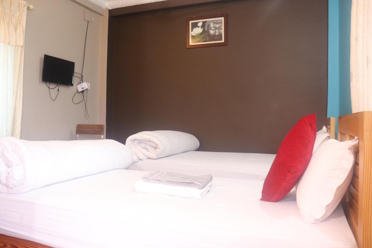Hotel Young'S Stupa Ranipauwa Екстериор снимка