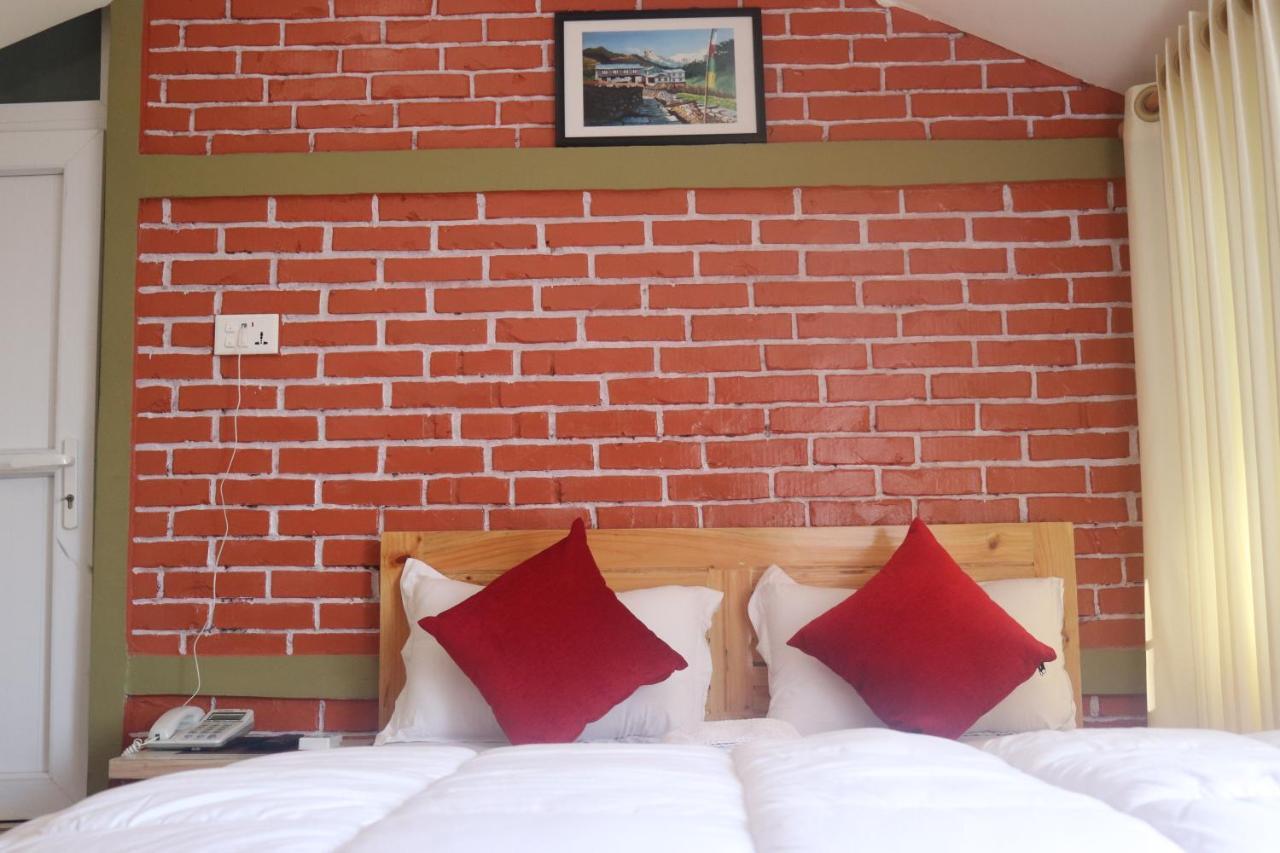 Hotel Young'S Stupa Ranipauwa Екстериор снимка
