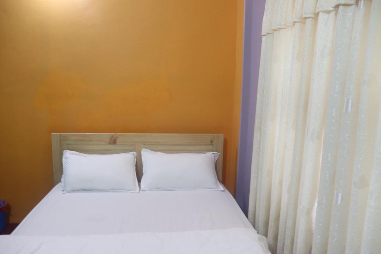 Hotel Young'S Stupa Ranipauwa Екстериор снимка
